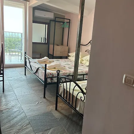 Готель Elstefanino House Ефоріє-Норд
